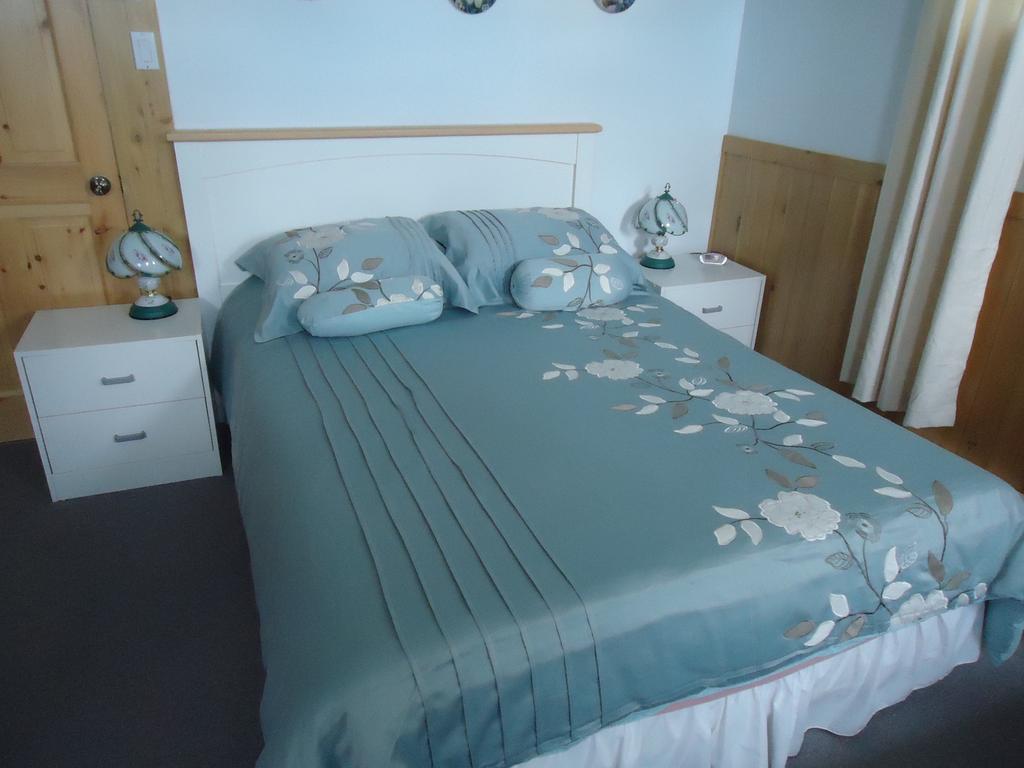 Gite A L'Abri Du Vent Bed And Breakfast Perce Δωμάτιο φωτογραφία