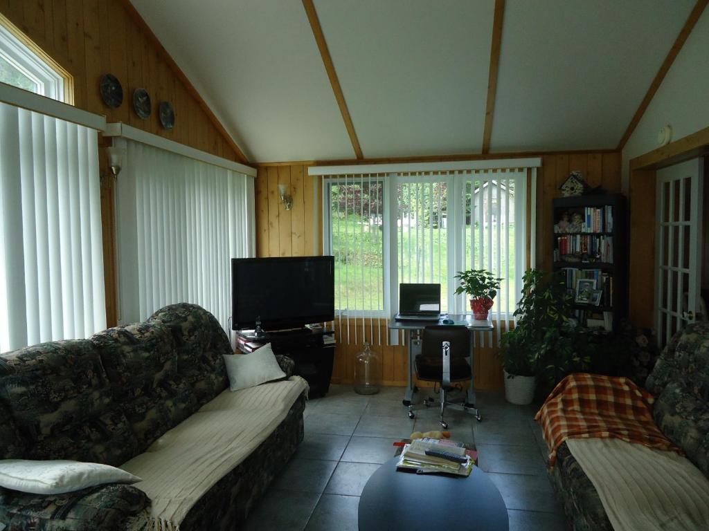 Gite A L'Abri Du Vent Bed And Breakfast Perce Εξωτερικό φωτογραφία