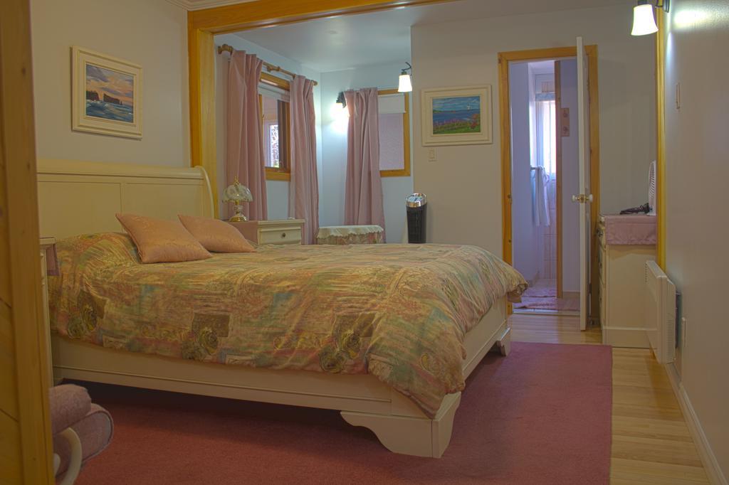Gite A L'Abri Du Vent Bed And Breakfast Perce Εξωτερικό φωτογραφία