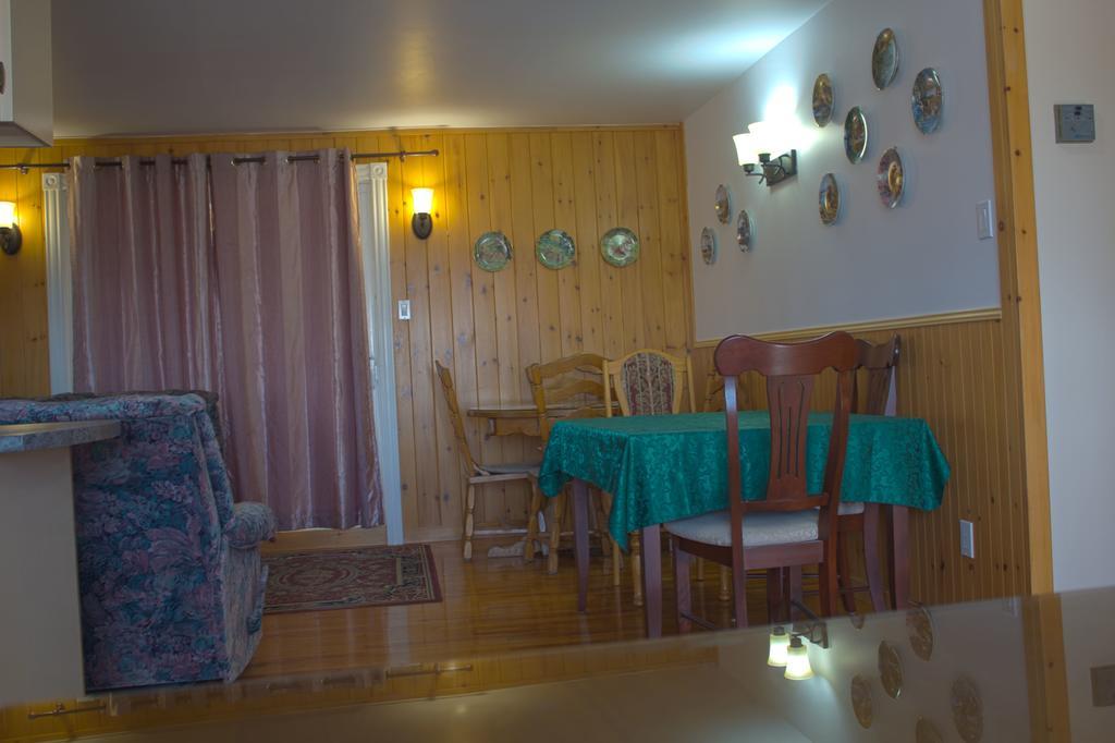 Gite A L'Abri Du Vent Bed And Breakfast Perce Εξωτερικό φωτογραφία