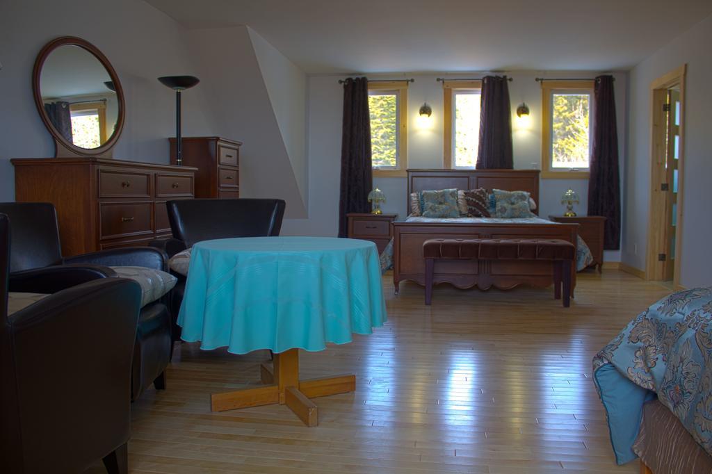 Gite A L'Abri Du Vent Bed And Breakfast Perce Εξωτερικό φωτογραφία